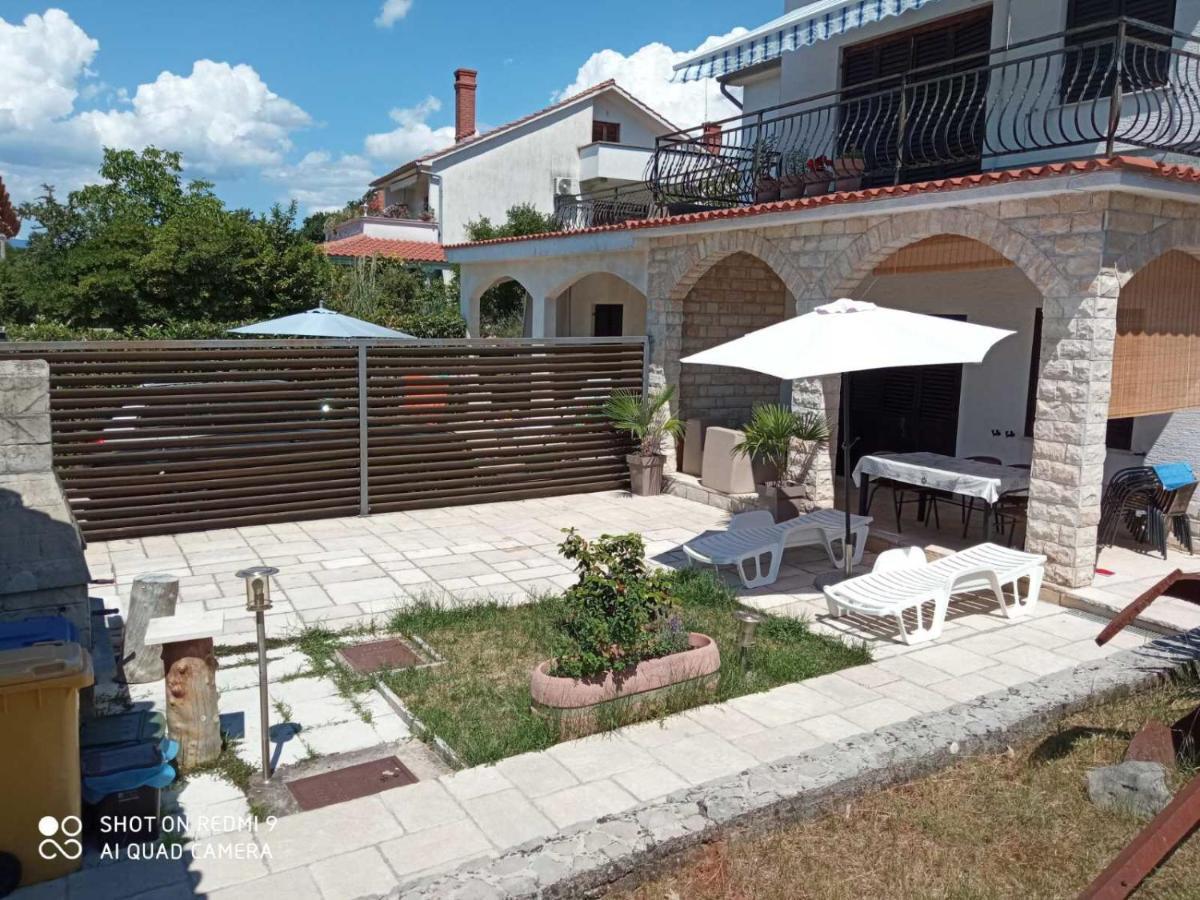 Apartment Verano Njivice Εξωτερικό φωτογραφία