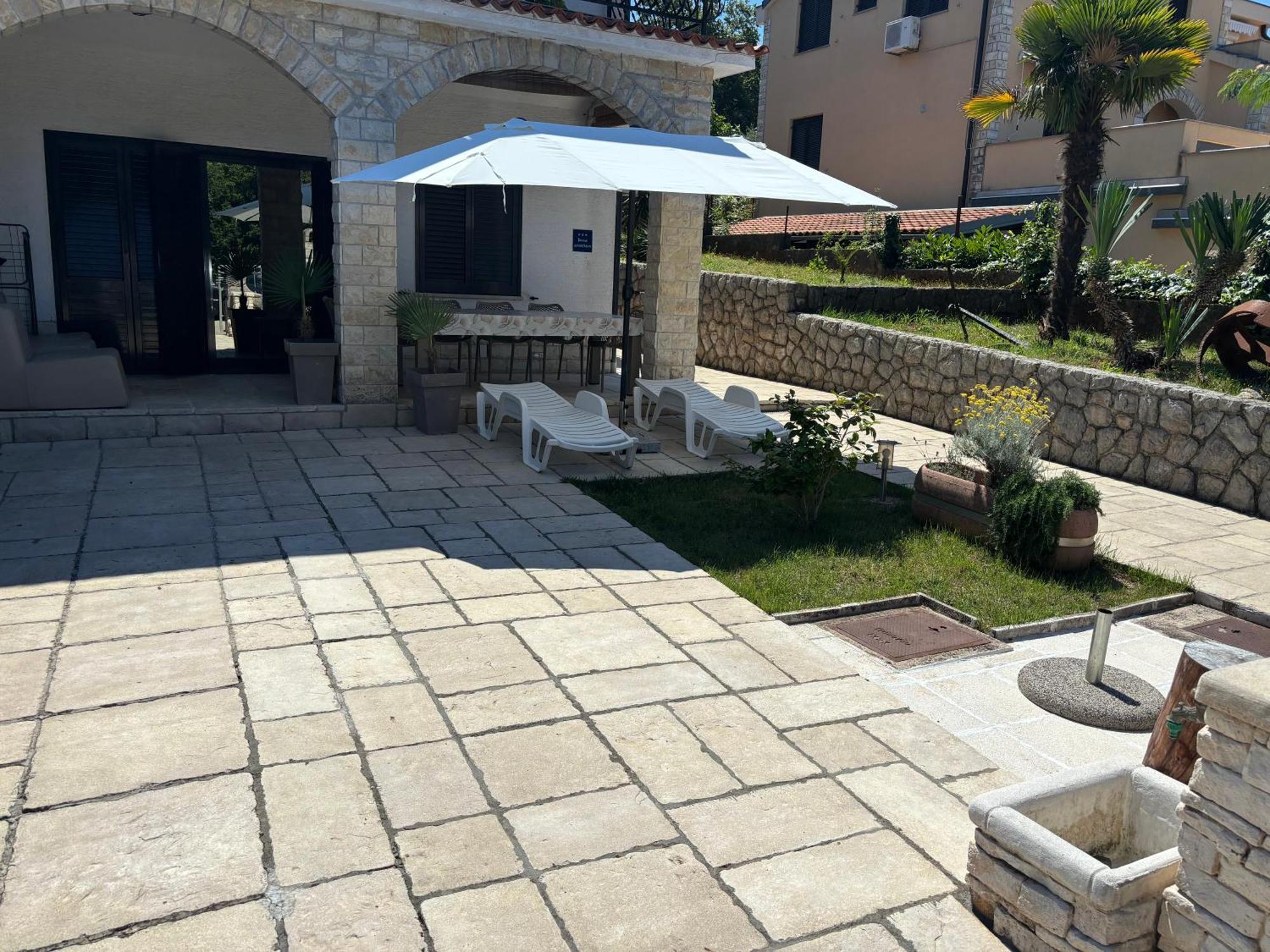 Apartment Verano Njivice Εξωτερικό φωτογραφία